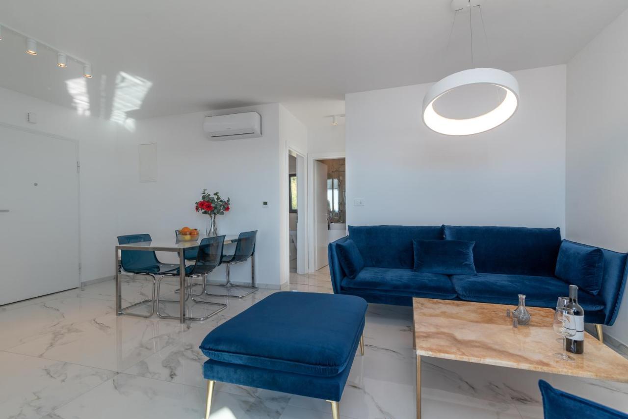 Lavender Tree - Luxury Apartma *